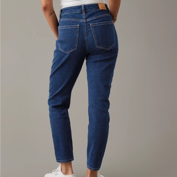 NWOT AE Mom jeans - Picture 2 of 8